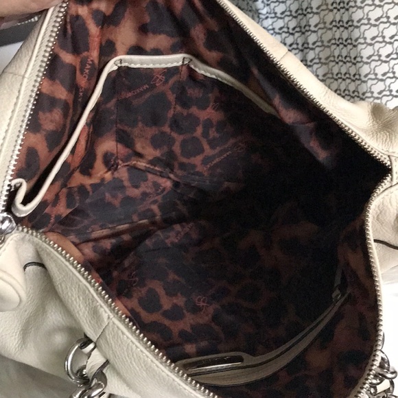 B Makowski ivory satchel with chain detail - Picture 9 of 16